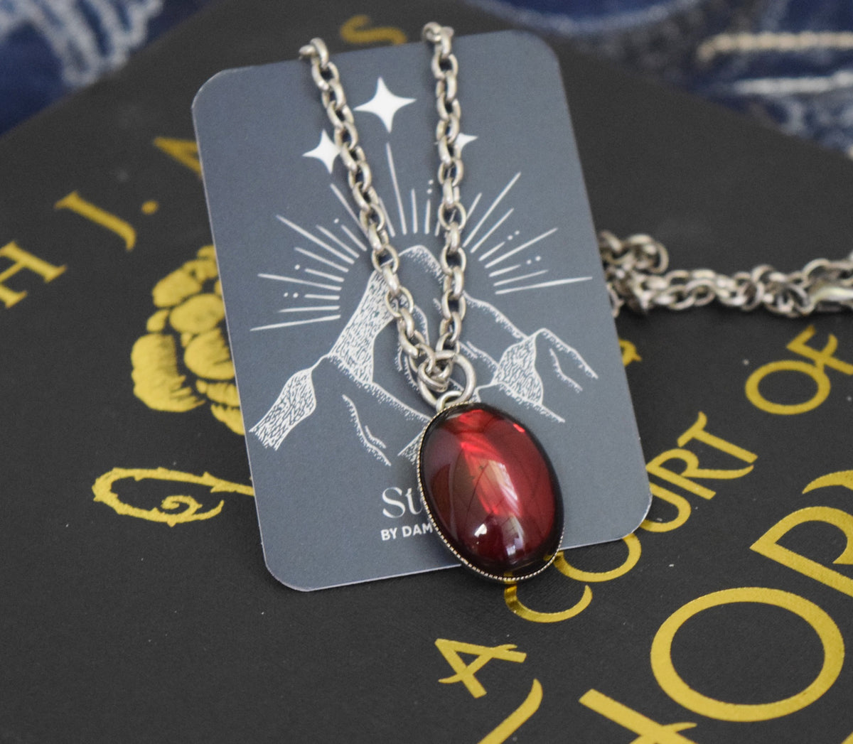 Cassian Siphon Pendant Officially Licensed ACOTAR jewelry Dames a la Mode
