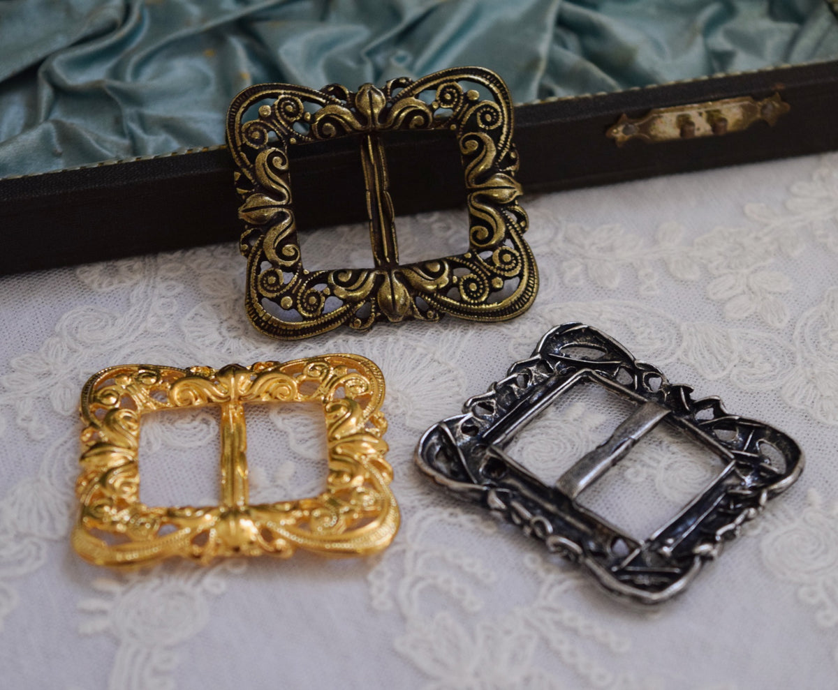 Metal Filigree Buckle – Dames a la Mode