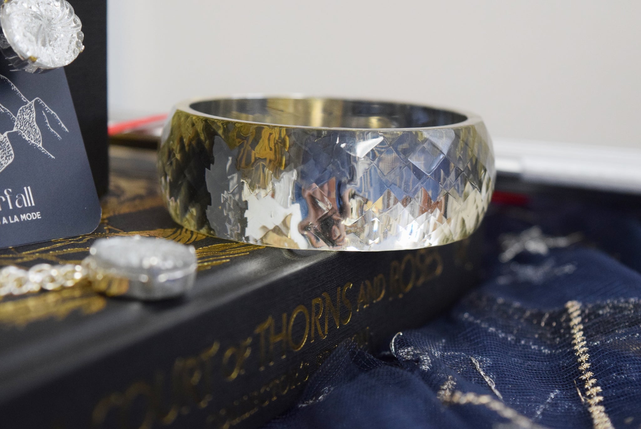 Sidra Cuff Bracelet Officially Licensed ACOTAR jewelry Dames a la Mode