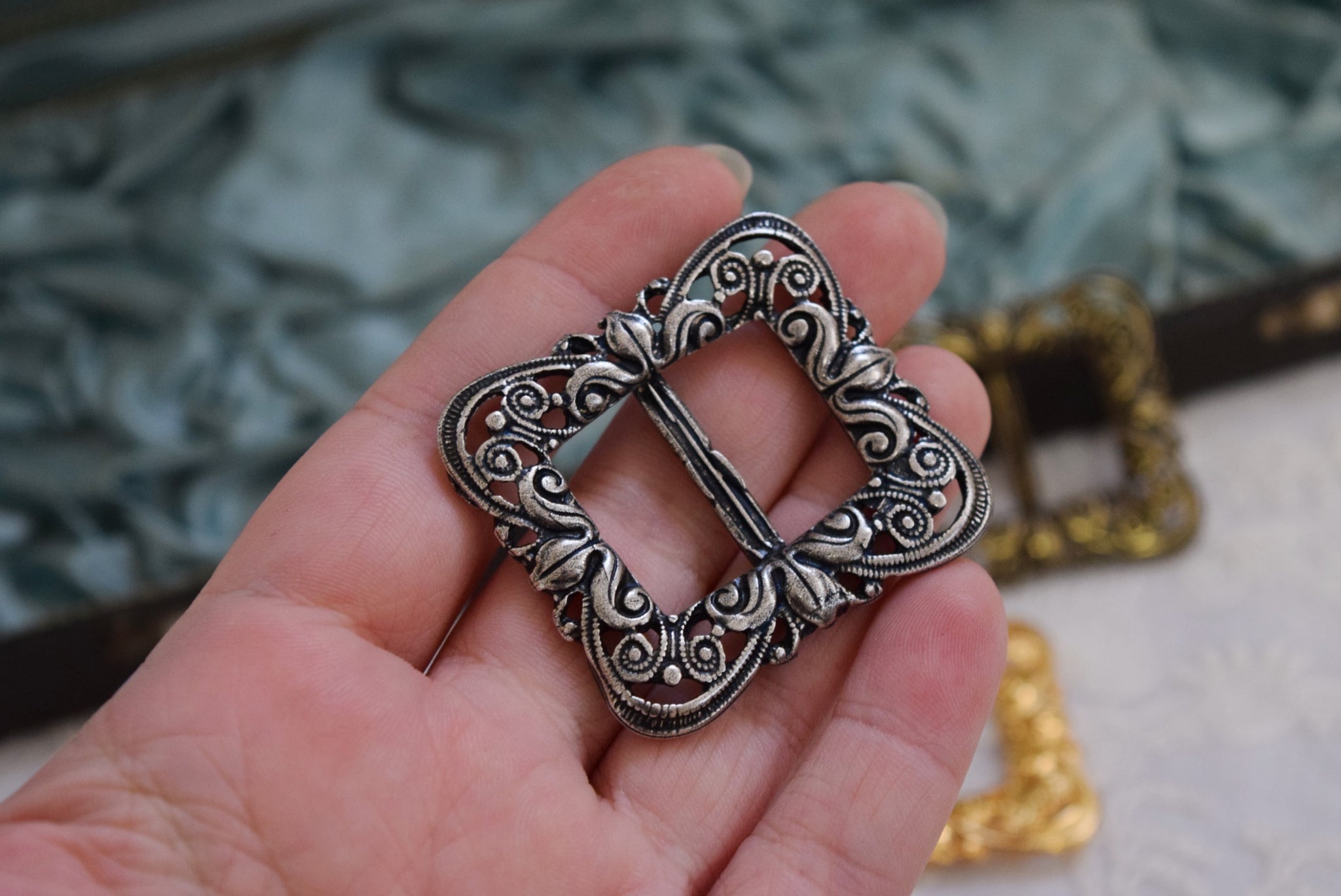 Metal filigree hotsell