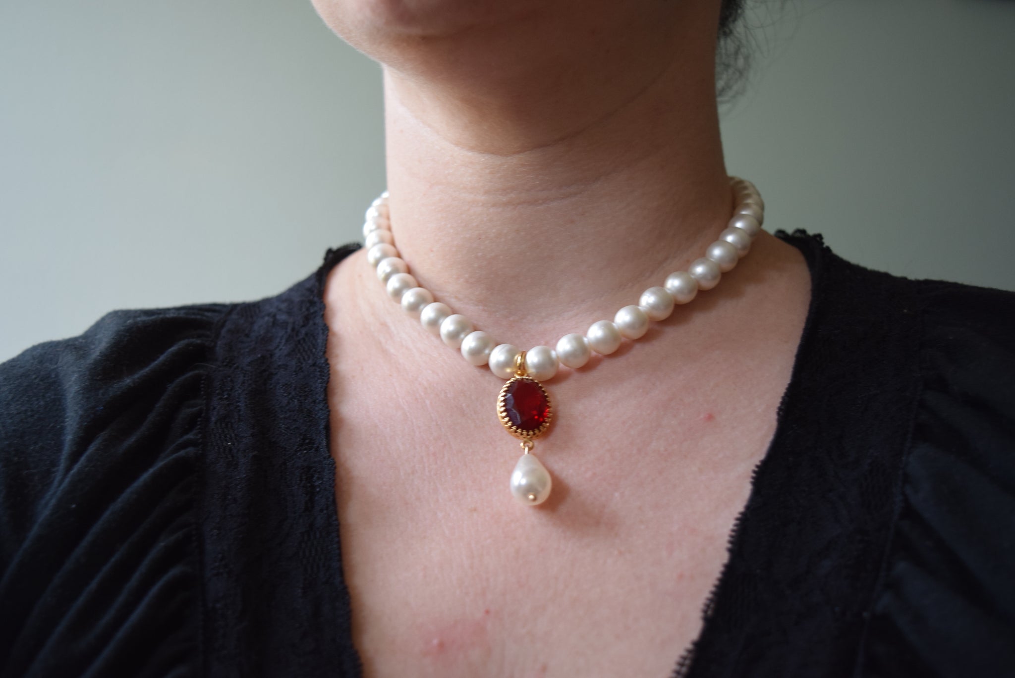 Elizabethan Crystal and Pearl Necklace Large Oval crystal Dames a la Mode