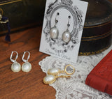 Crown set Pearl earrings - Medium Oval