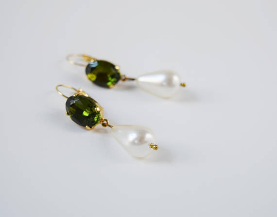 Olive Crystal and Pearl Earring - Medium Oval Stone, medium Pearl